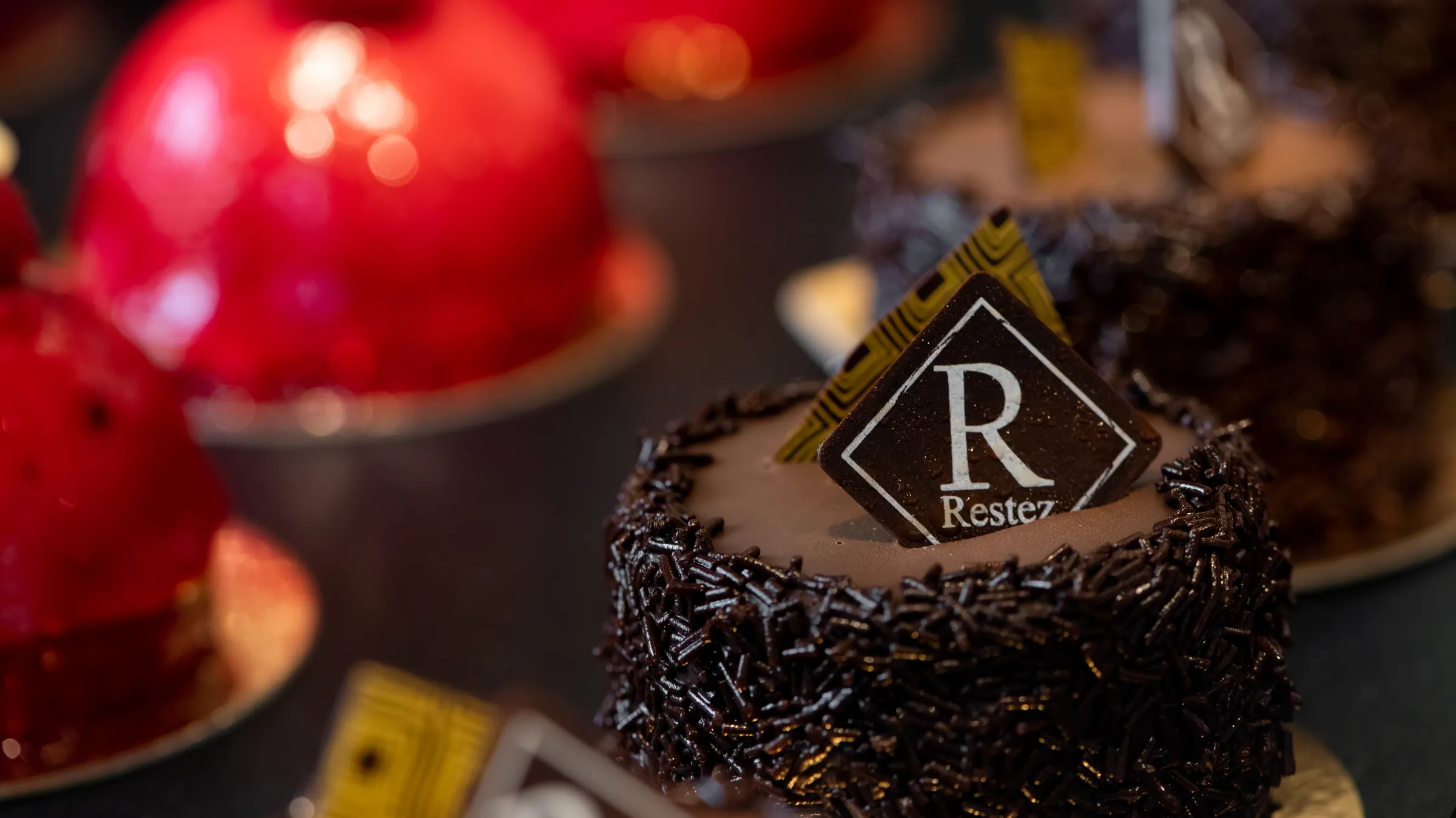Entremets mit dem Restez-Zeichen